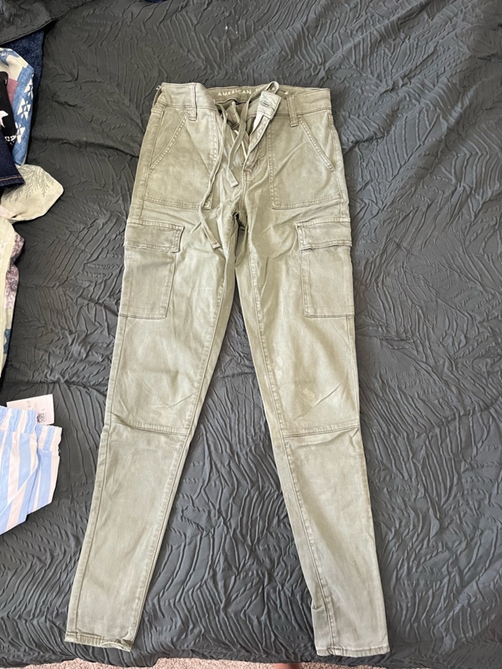 American Eagle Olive Cargo Pants Size 4 Long Stretch Utility